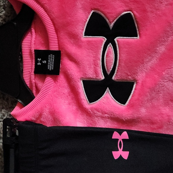 Under Armour girl's 2pc outfit - Picture 2 of 2